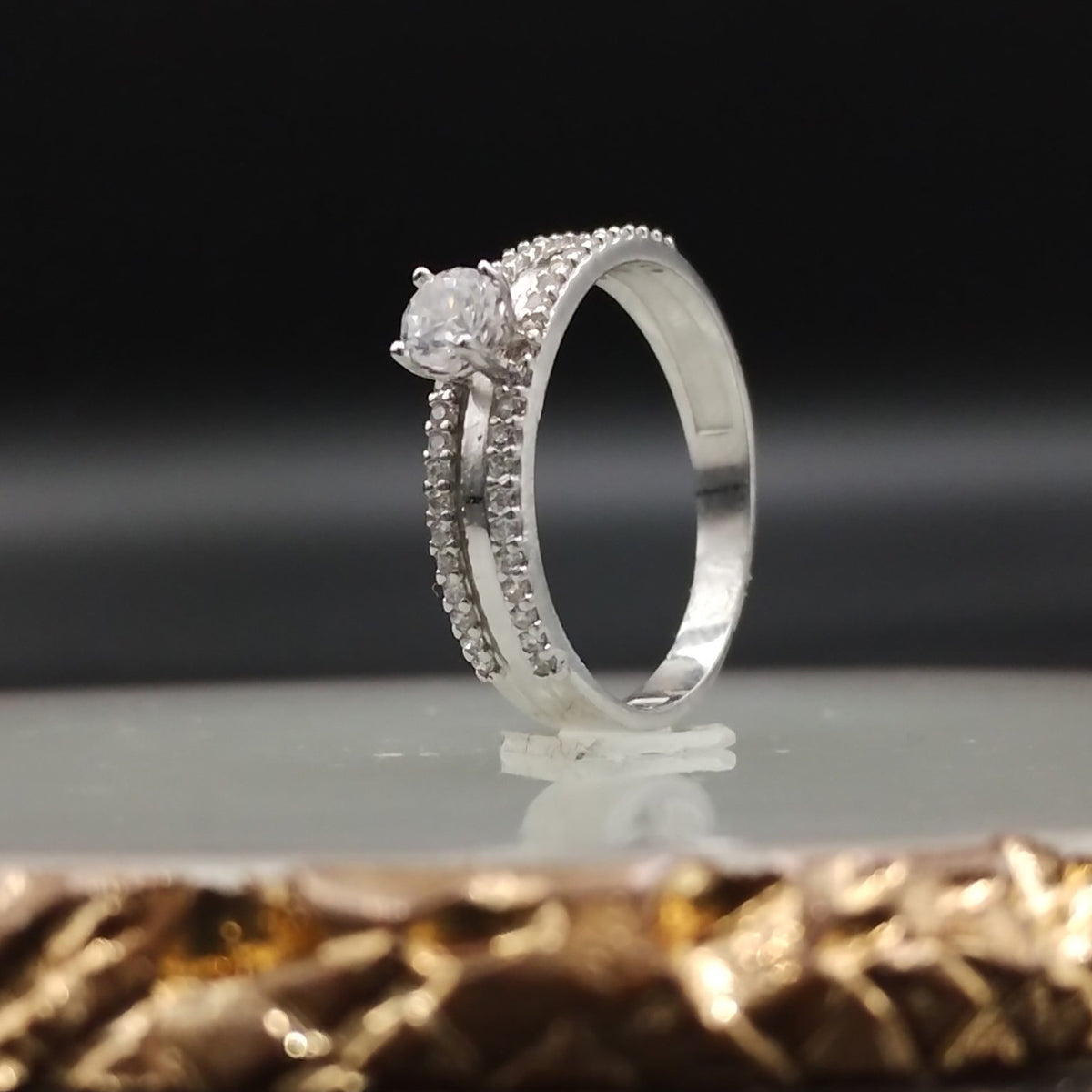 ANEL SOLITÁRIO PRINCESA CHARLOTTE