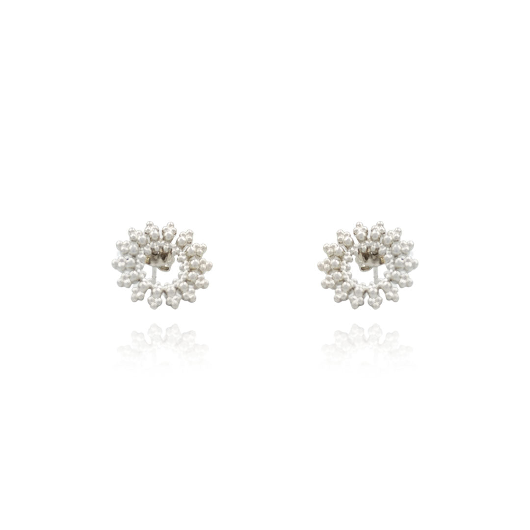 BRINCO FOLHEADO SOL VAZADO BOLINHAS