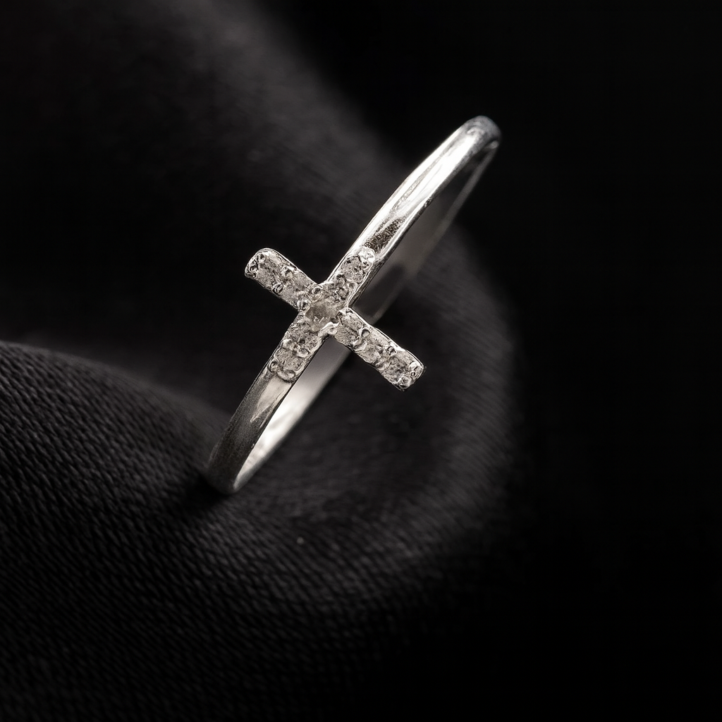 ANEL DE PRATA CRUZ CRAVEJADA