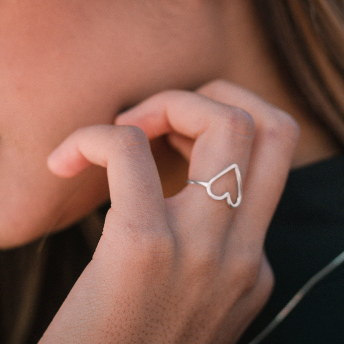 SILVER HEART WIRE RING