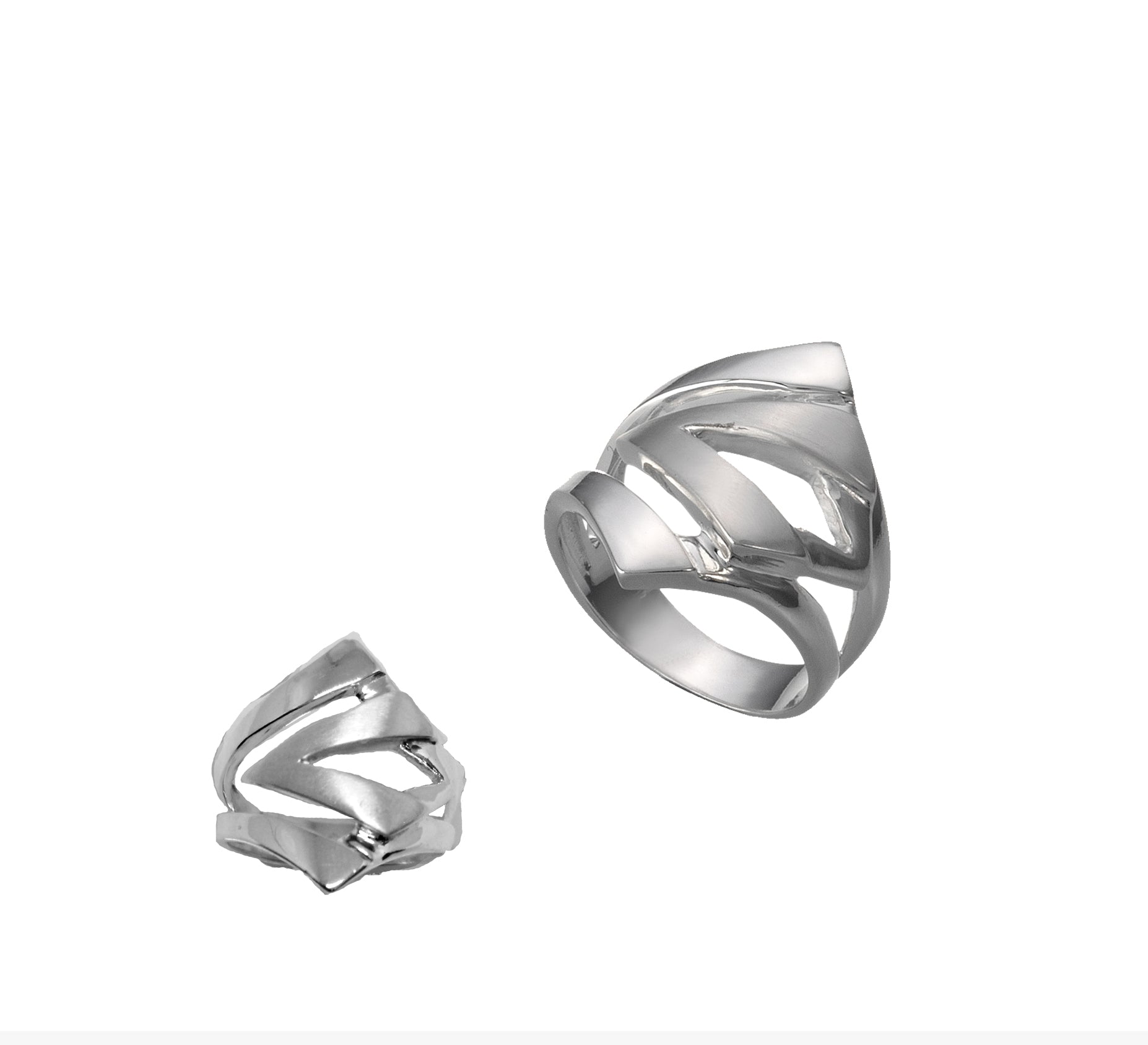 CENTRAL DIAMOND SILVER RING