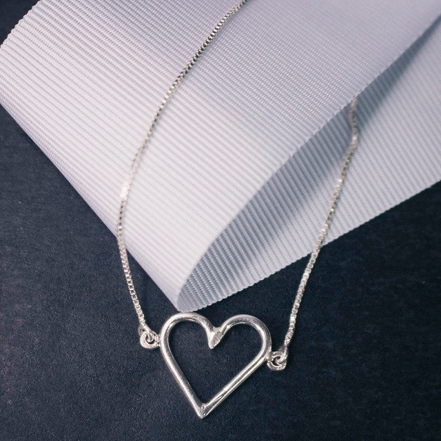 THREAD HEART SILVER BRACELET