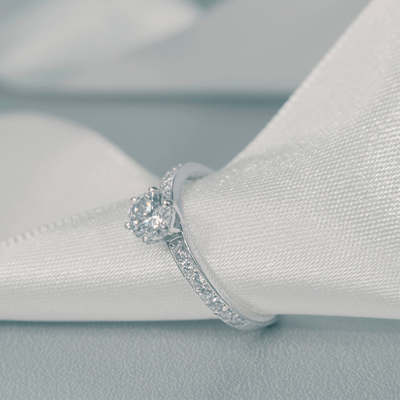 EMPRESS ALEXANDRIA LONELY RING