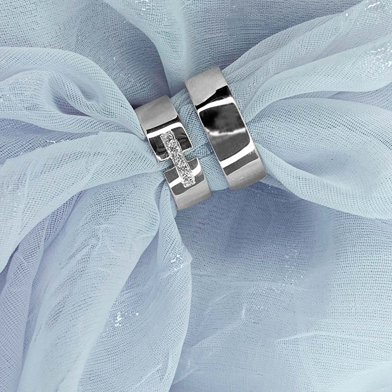 LONDON SILVER DATING RING