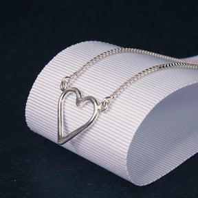 SILVER HEART THREAD NECKLACE