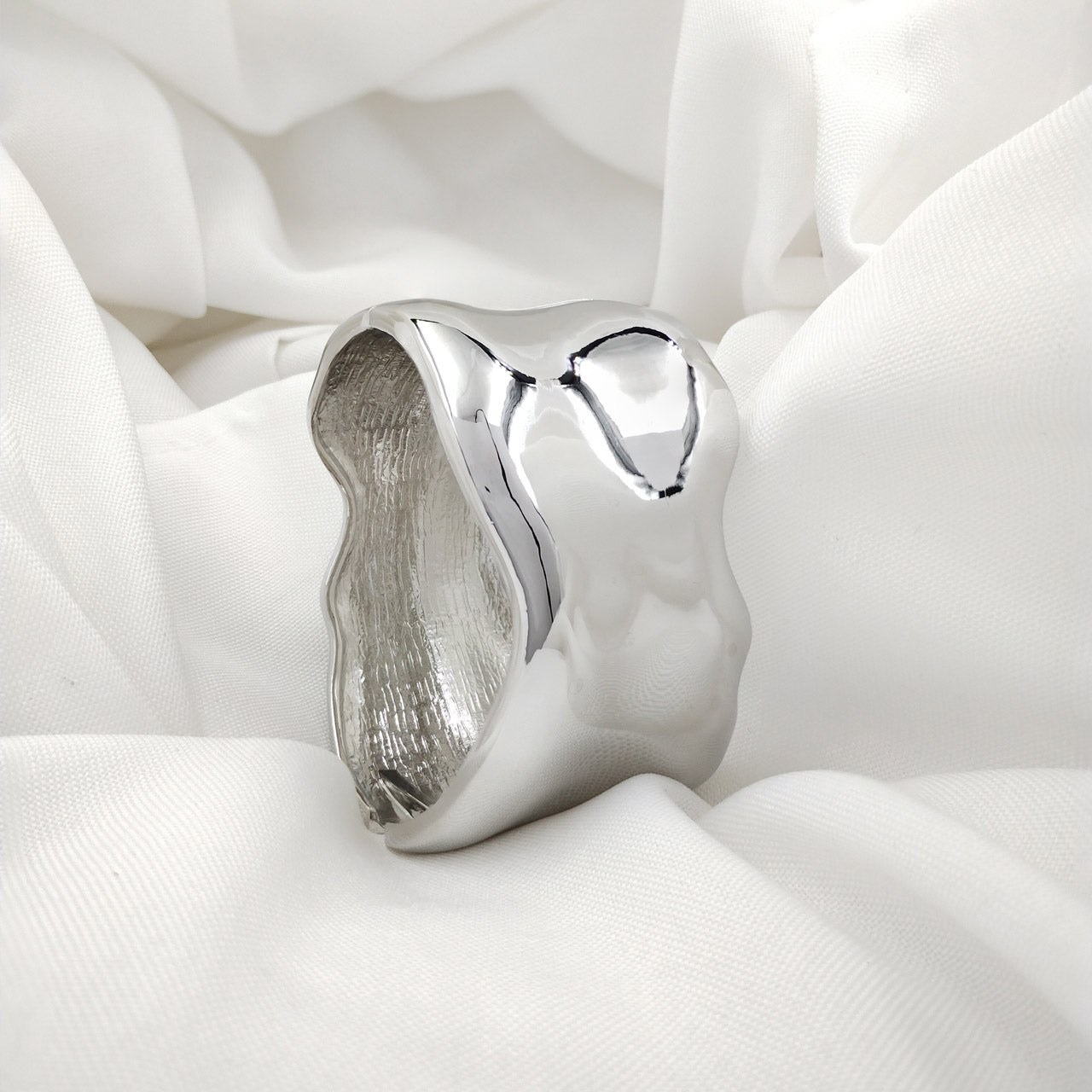 Bracelete Orgânico Design Escultural