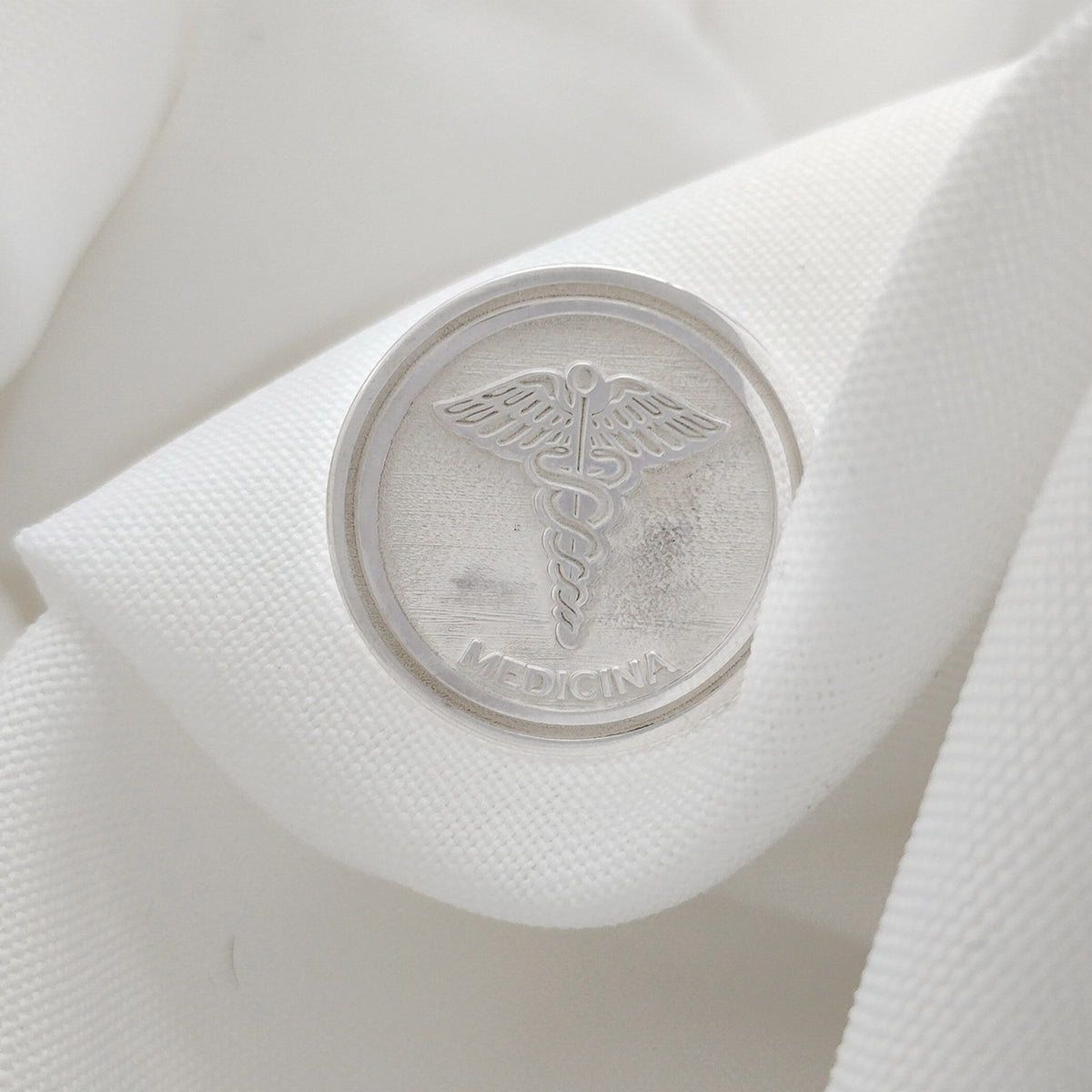 BROCHE DE PRATA CURSO ACADÊMICO