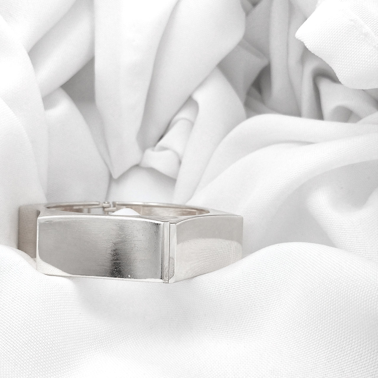 Bracelete Geométrico  Moderno