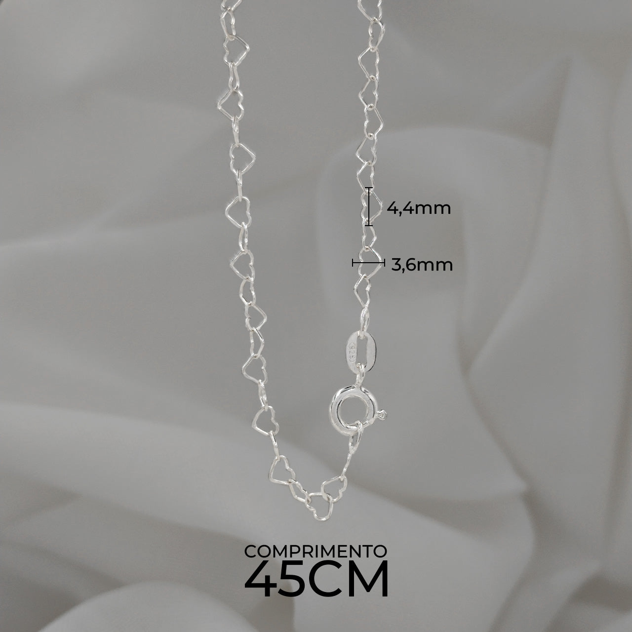 CORDÃO DE PRATA EM ELOS DE CORAÇÕES