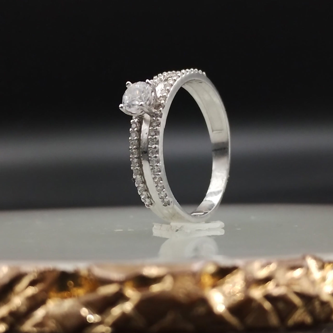 ANEL SOLITÁRIO PRINCESA CHARLOTTE