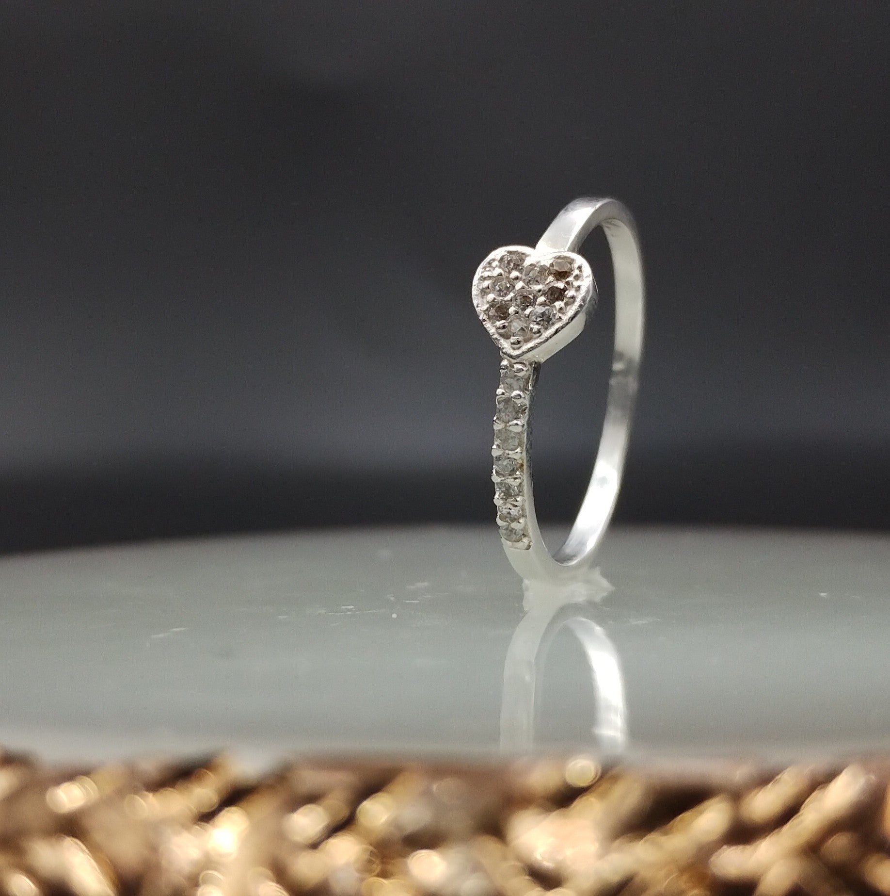 ANEL APARADOR CORAÇÃO CRAVEJADO