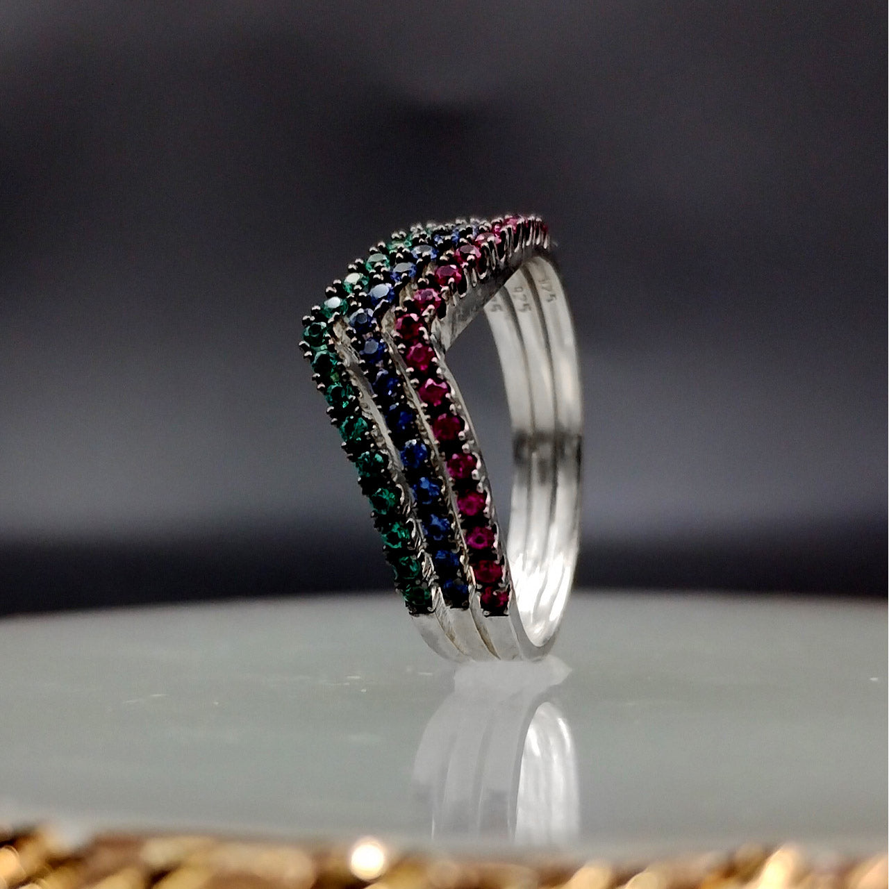 ANEL APARADOR TRÊS CORES