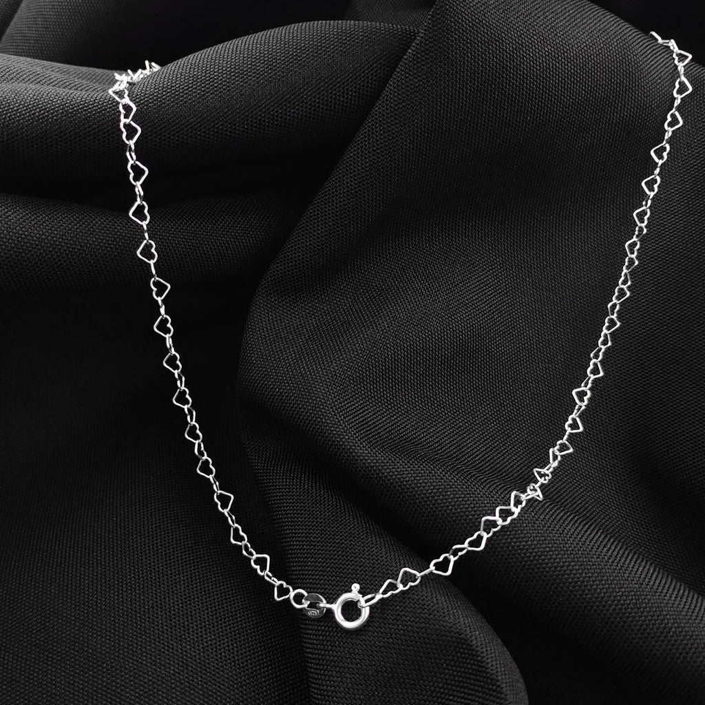 CORDÃO DE PRATA EM ELOS DE CORAÇÕES