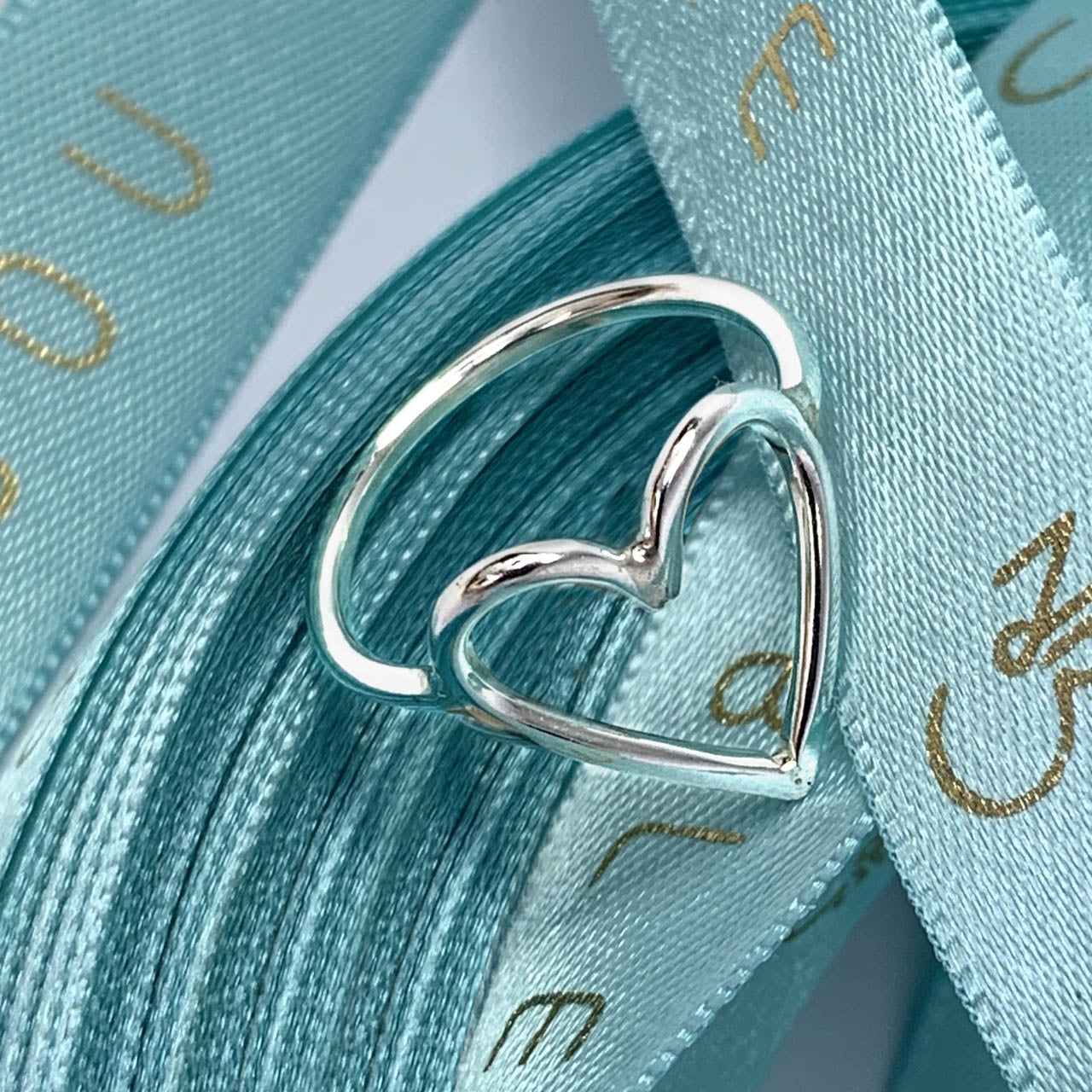 SILVER HEART WIRE RING