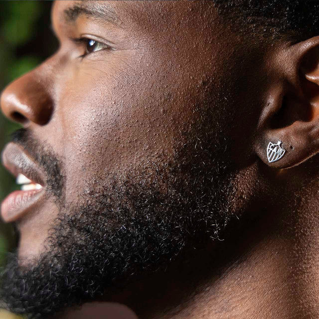 ATHLETIC LEAKED SHIELD EARRING 