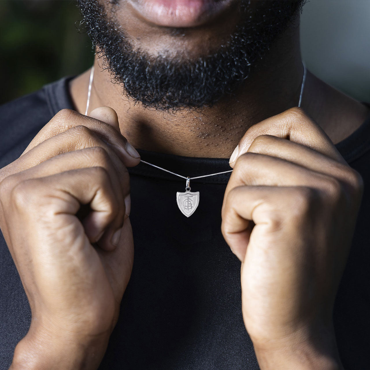 AMERICA SHIELD PLATE NECKLACE 