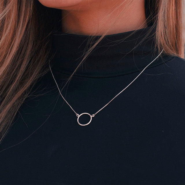 SILVER THREAD LINK NECKLACE