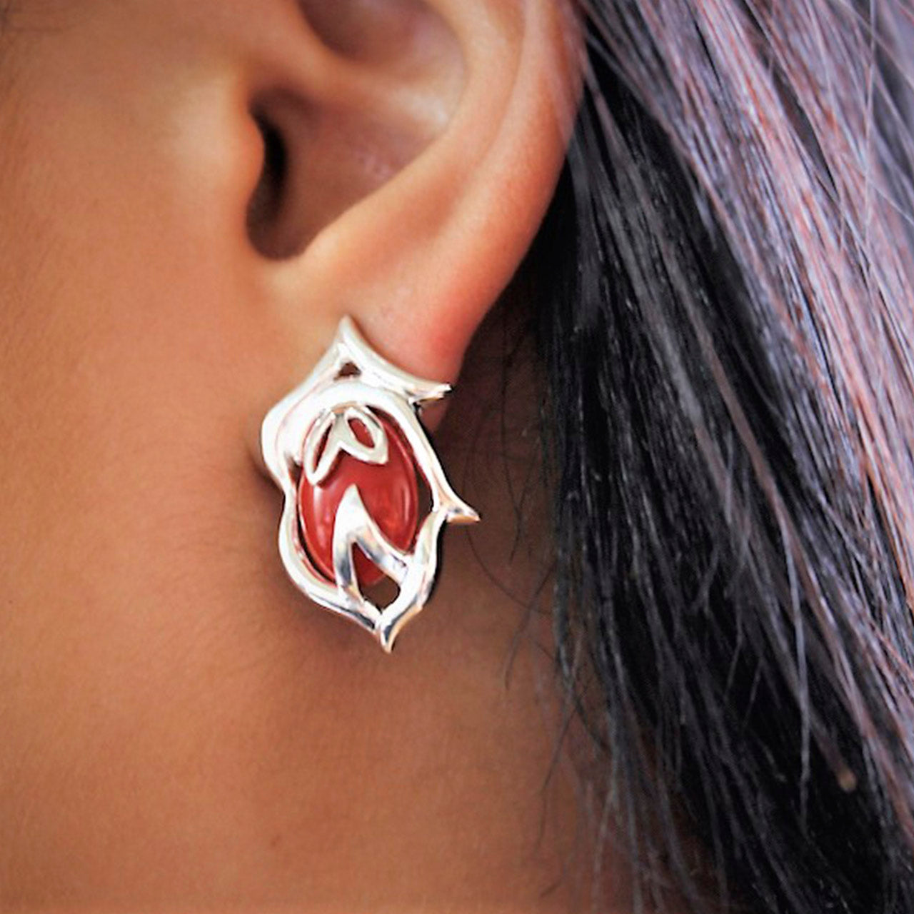 RED AGATE STONE FLOWER SILVER EARRING