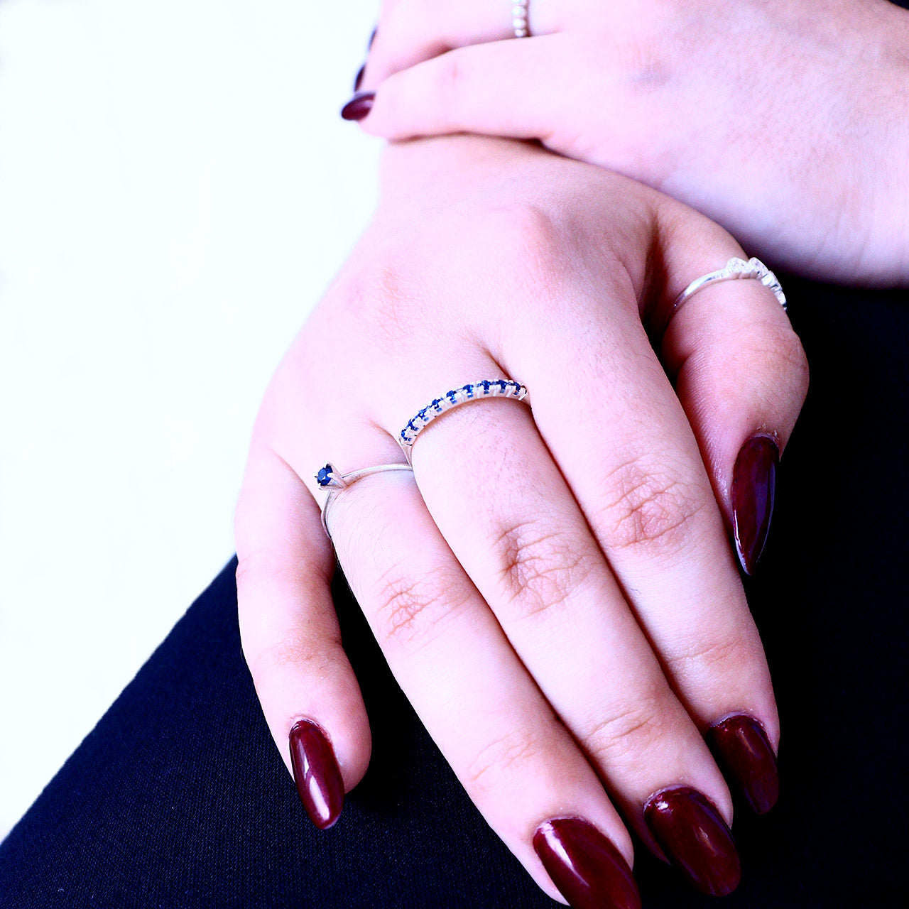 ANEL SOLITÁRIO GARRA ALTA SAFIRA