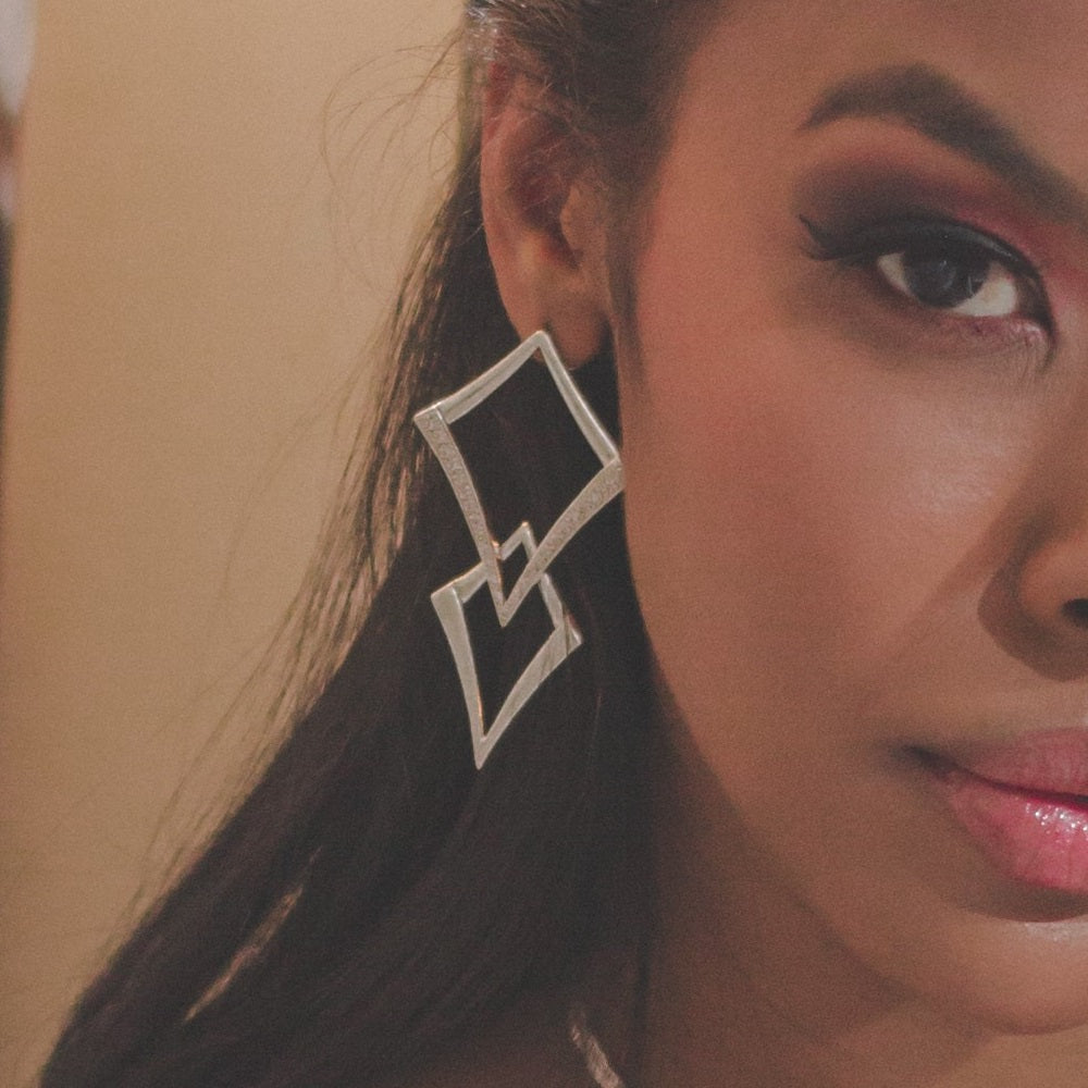 TWO DIAMONDS SILVER EARRING